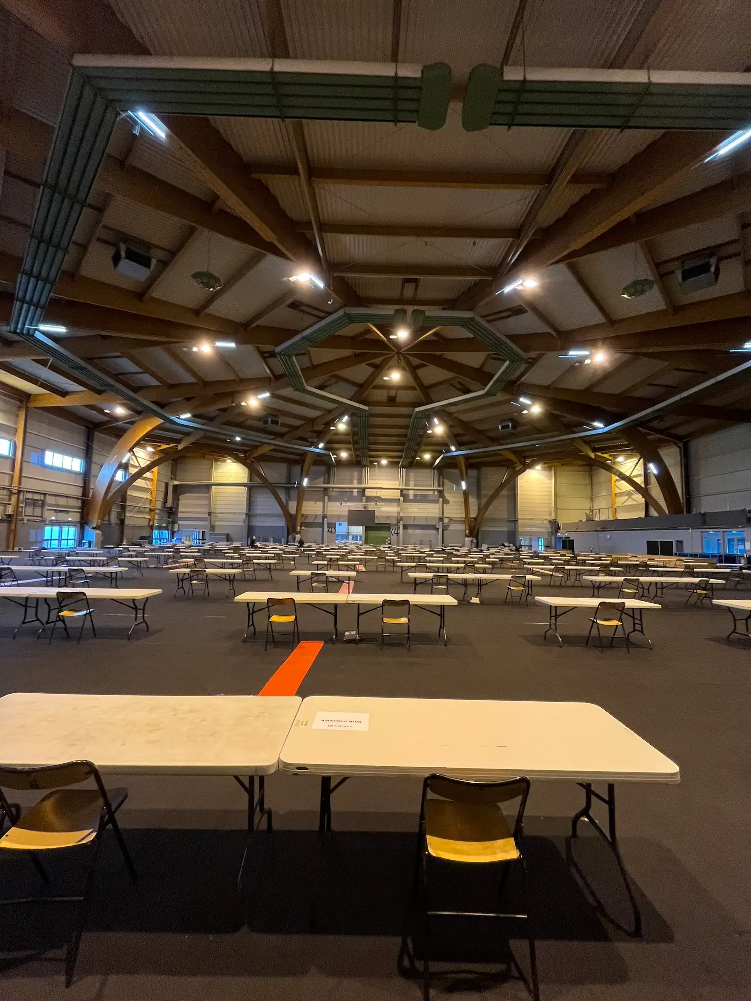Hall 3 vide au Parc des Expositions de Colmar
